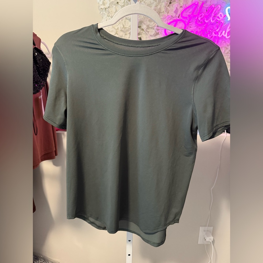 lululemon athletica Green Short Sleeve Tee